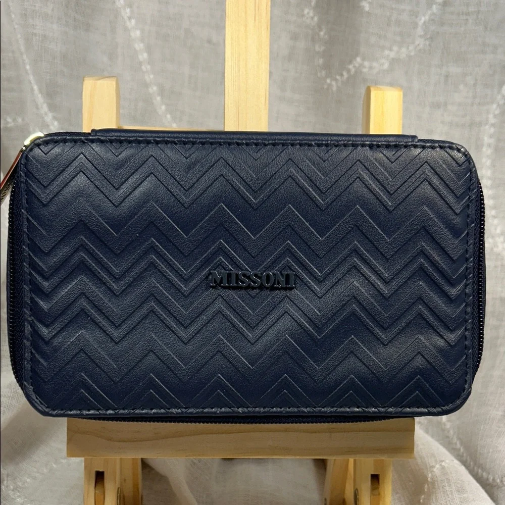 NWOT Missoni cosmetic case